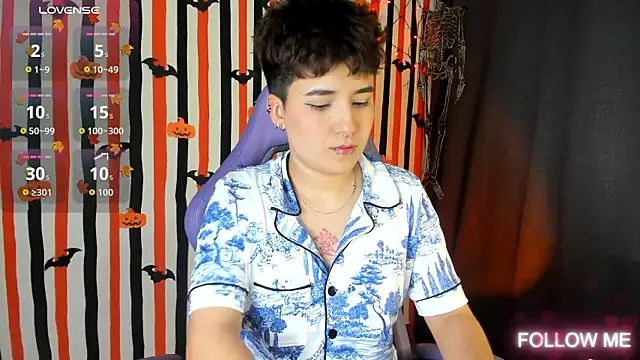 emma cute7 online show from October 15, 2025, 3:28 am