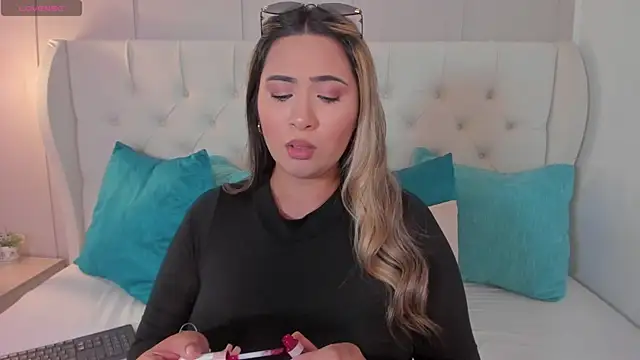 megan jonesss online show from October 8, 2025, 9:34 pm