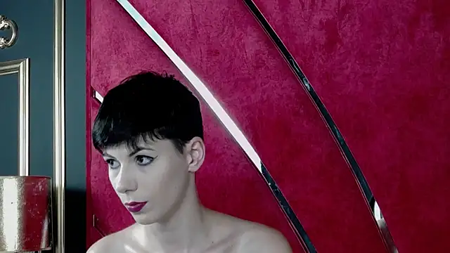 Roxxy Rouge online show from October 6, 2025, 3:53 pm