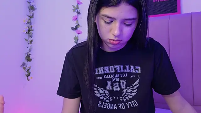 Snapshot of eva_sin18 chatting on March 14, 2025, 3:15 am eva sin18 online show from March 14, 2025, 3:15 am