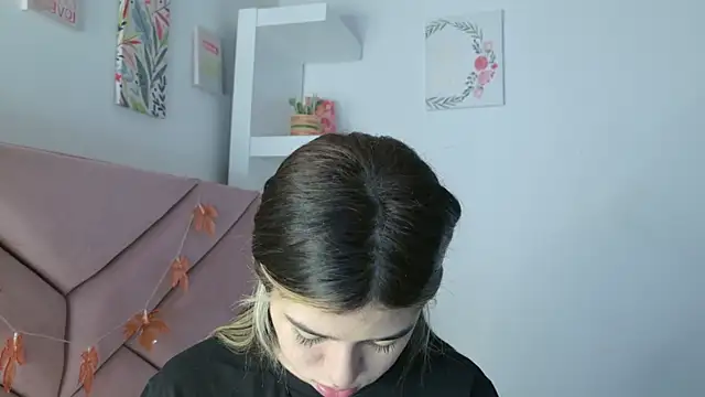 Snapshot of eva_sin18 chatting on September 15, 2025, 11:16 pm eva sin18 online show from September 15, 2025, 11:16 pm