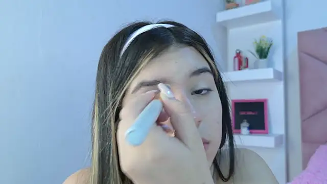 Snapshot of eva_sin18 chatting on September 18, 2025, 11:18 pm eva sin18 online show from September 18, 2025, 11:18 pm