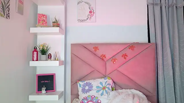 Snapshot of eva_sin18 chatting on October 9, 2025, 11:14 pm eva sin18 online show from October 9, 2025, 11:14 pm