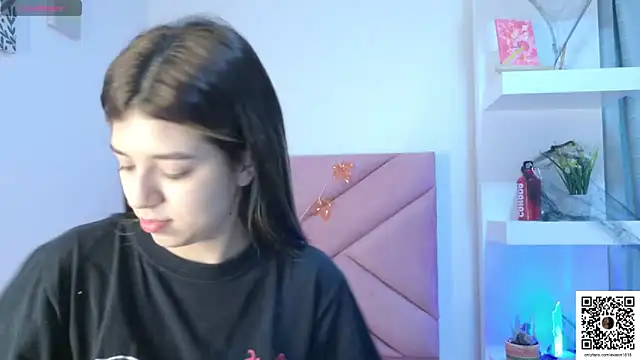 Snapshot of eva_sin18 chatting on October 27, 2025, 1:26 pm eva sin18 online show from October 27, 2025, 1:26 pm