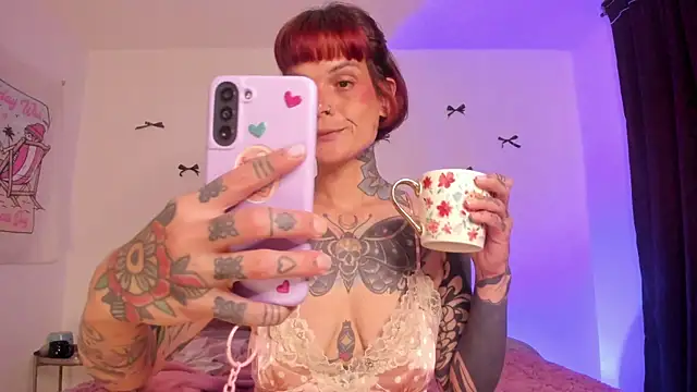 Alessamoth online show from June 23, 2026, 5:22 pm