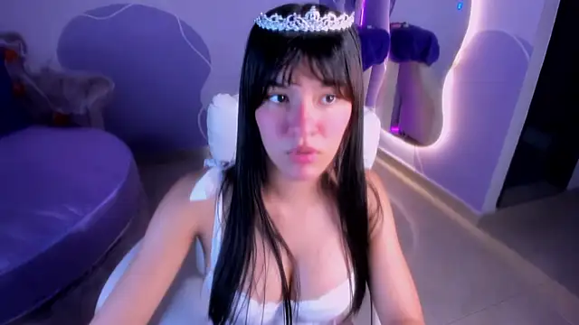 auroracute02 online show from October 21, 2025, 1:12 pm