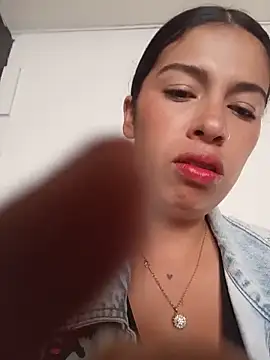 Snapshot of Nathaly_12 chatting on May 21, 2026, 6:04 pm Nathaly 12 online show from May 21, 2026, 6:04 pm