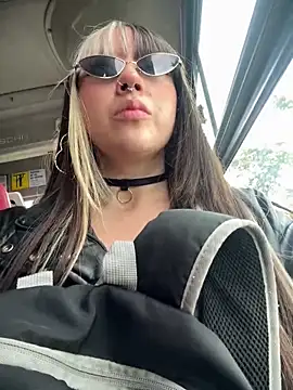 VictoriaGerard Pink online show from September 23, 2025, 3:37 pm