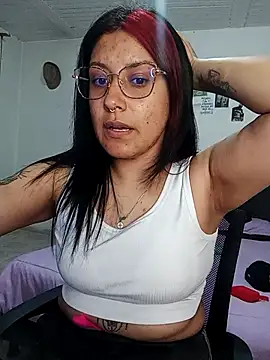 Snapshot of DaniPoison chatting on February 10, 2026, 12:26 am DaniPoison online show from February 10, 2026, 12:26 am