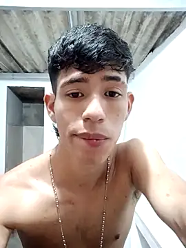 dareck 18 online show from April 2, 2026, 12:52 am