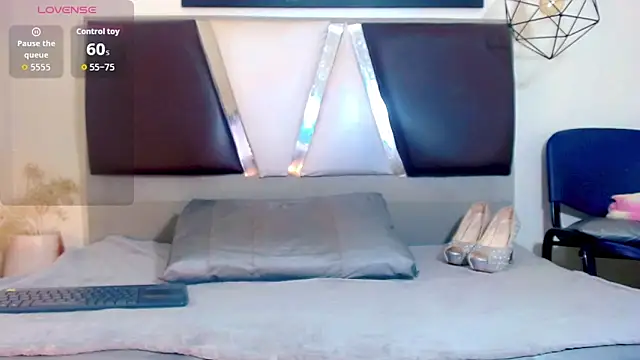 alexsandra kiss online show from November 25, 2025, 11:10 am