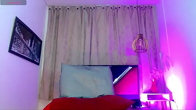Snapshot of alexsandra_kiss chatting on May 28, 2026, 11:29 am alexsandra kiss online show from May 28, 2026, 11:29 am