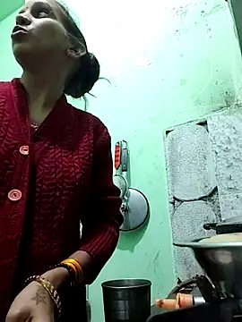 Hotty-Nidhi online show from November 22, 2025, 3:22 pm