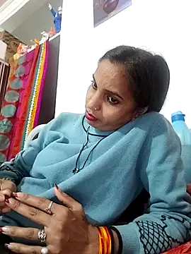 Snapshot of Hotty-Nidhi chatting on February 5, 2026, 4:33 pm Hotty-Nidhi online show from February 5, 2026, 4:33 pm