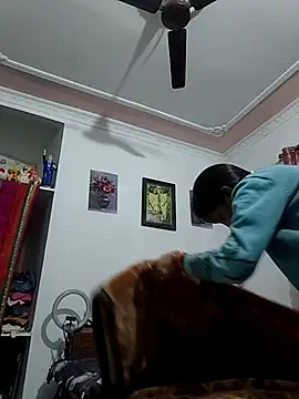 Snapshot of Hotty-Nidhi chatting on February 6, 2026, 4:39 am Hotty-Nidhi online show from February 6, 2026, 4:39 am