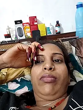 Snapshot of Hotty-Nidhi chatting on February 18, 2026, 3:02 am Hotty-Nidhi online show from February 18, 2026, 3:02 am