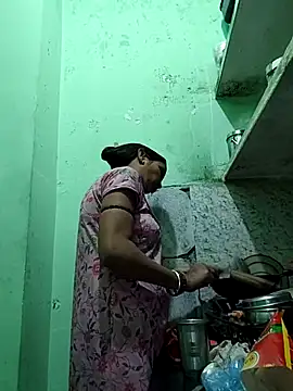Snapshot of Hotty-Nidhi chatting on February 25, 2026, 3:43 pm Hotty-Nidhi online show from February 25, 2026, 3:43 pm