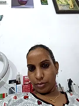 Snapshot of Hotty-Nidhi chatting on July 9, 2026, 7:40 pm Hotty-Nidhi online show from July 9, 2026, 7:40 pm