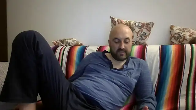 Snapshot of maxxxio12 chatting on May 22, 2026, 8:03 pm maxxxio12 online show from May 22, 2026, 8:03 pm