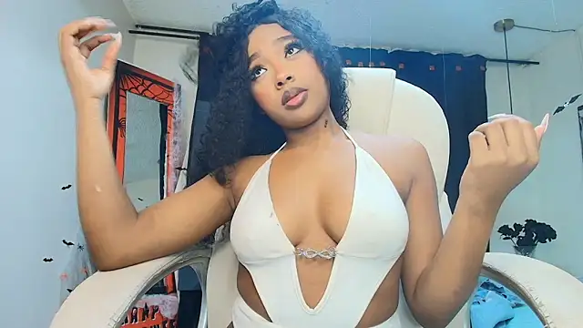 Snapshot of charlotte_walker1 chatting on October 27, 2025, 5:44 am charlotte walker1 online show from October 27, 2025, 5:44 am