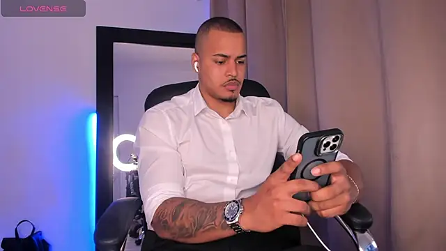 AshtonnSummer online show from March 20, 2025, 11:23 pm