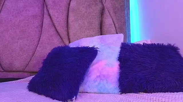 Kanela miller  online show from April 4, 2026, 12:13 pm