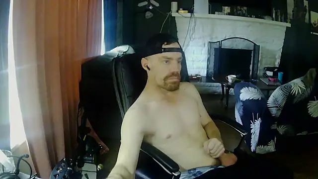 Slim Whitey online show from November 12, 2025, 6:52 pm