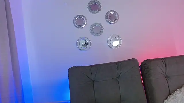 Snapshot of julian_vogue chatting on March 15, 2025, 6:54 pm julian vogue online show from March 15, 2025, 6:54 pm