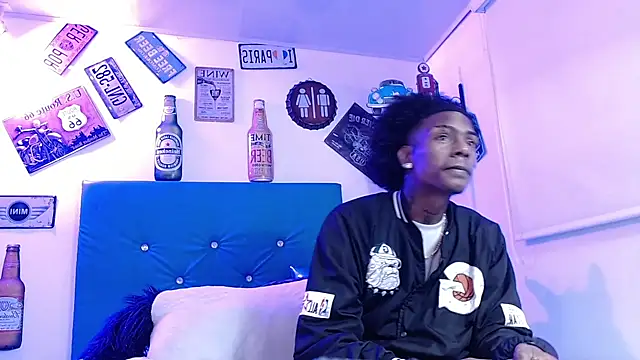 lili roussi online show from October 15, 2025, 12:22 am