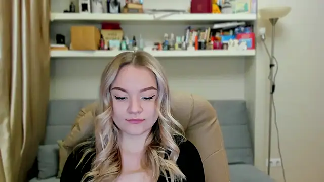 Snapshot of Kara_Smith_ chatting on November 6, 2025, 11:59 pm Kara Smith online show from November 6, 2025, 11:59 pm