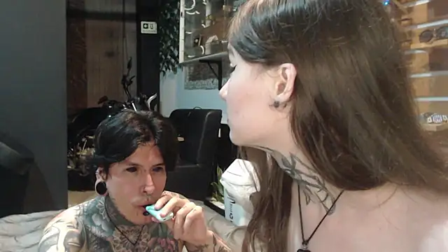 Alucard-Carmila online show from November 7, 2025, 3:17 am