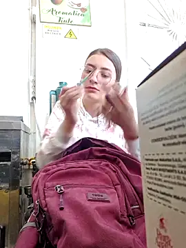 HOLY DOLL online show from September 13, 2025, 7:24 pm