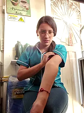 HOLY DOLL online show from November 11, 2025, 9:15 pm