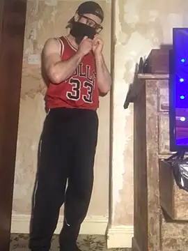 Snapshot of HairyCubBttmboy chatting on March 18, 2025, 1:21 am HairyCubBttmboy online show from March 18, 2025, 1:21 am