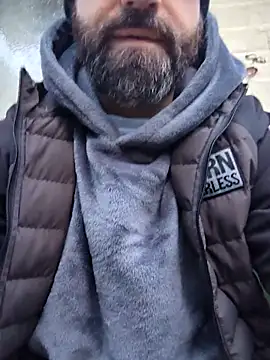 Snapshot of HairyCubBttmboy chatting on January 14, 2026, 4:01 pm HairyCubBttmboy online show from January 14, 2026, 4:01 pm