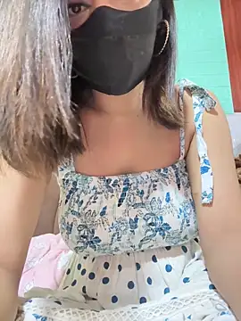 lustyindiancouple online show from October 4, 2025, 3:43 pm