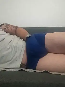 gui67675 online show from October 27, 2025, 3:43 am