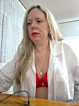 Irina3718 online show from February 9, 2026, 3:49 pm