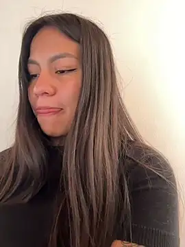 Snapshot of -Selene- chatting on March 5, 2026, 8:49 pm -Selene- online show from March 5, 2026, 8:49 pm