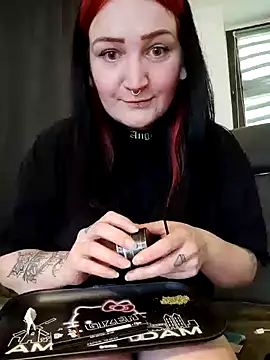 TiffiChantiT2 online show from May 10, 2026, 5:07 pm