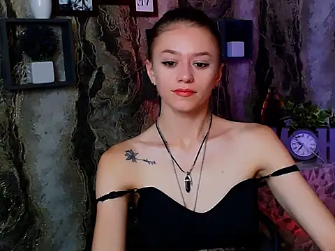 LanaTey online show from September 10, 2025, 6:24 am