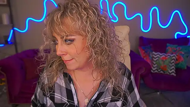 CandyLadyyy online show from October 22, 2025, 8:41 pm