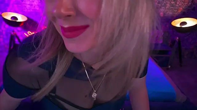 CandyLadyyy online show from March 13, 2026, 10:05 pm