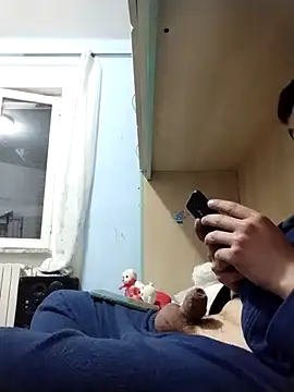 Francescodicristina44 online show from April 8, 2026, 9:37 pm