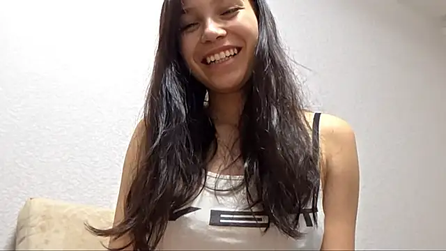 MayAgard online show from October 8, 2025, 8:39 pm