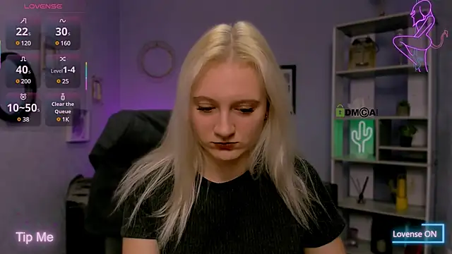 Snapshot of madam_uliis chatting on March 20, 2025, 12:00 pm madam uliis online show from March 20, 2025, 12:00 pm