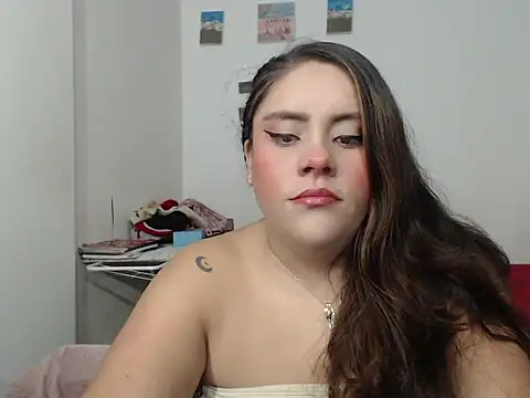 Snapshot of nicky_andcamil chatting on November 23, 2025, 11:48 pm nicky andcamil online show from November 23, 2025, 11:48 pm