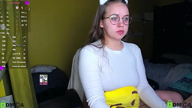 Lilysweet13 online show from November 26, 2025, 7:26 pm