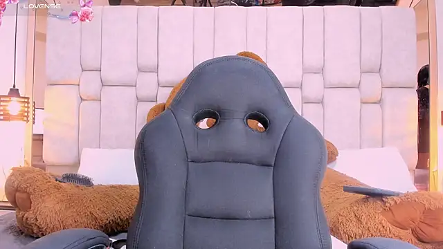 Daia Ortiz online show from October 9, 2025, 8:51 pm