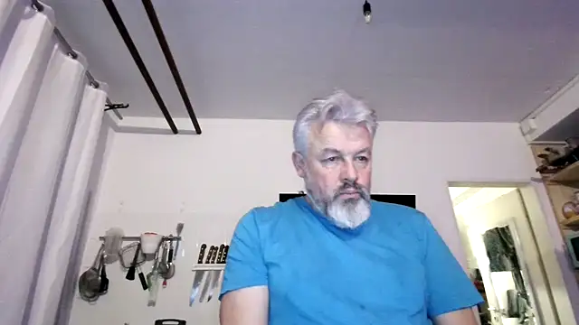 Snapshot of Berg_Boy chatting on February 6, 2026, 5:49 pm Berg Boy online show from February 6, 2026, 5:49 pm